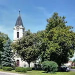V Soukromi U Podebrad 3*