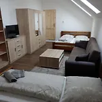 V Soukromi U Podebrad 3* Opolany