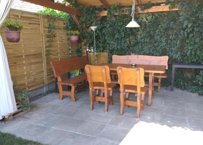 招待所 V Soukromi U Podebrad Opolany